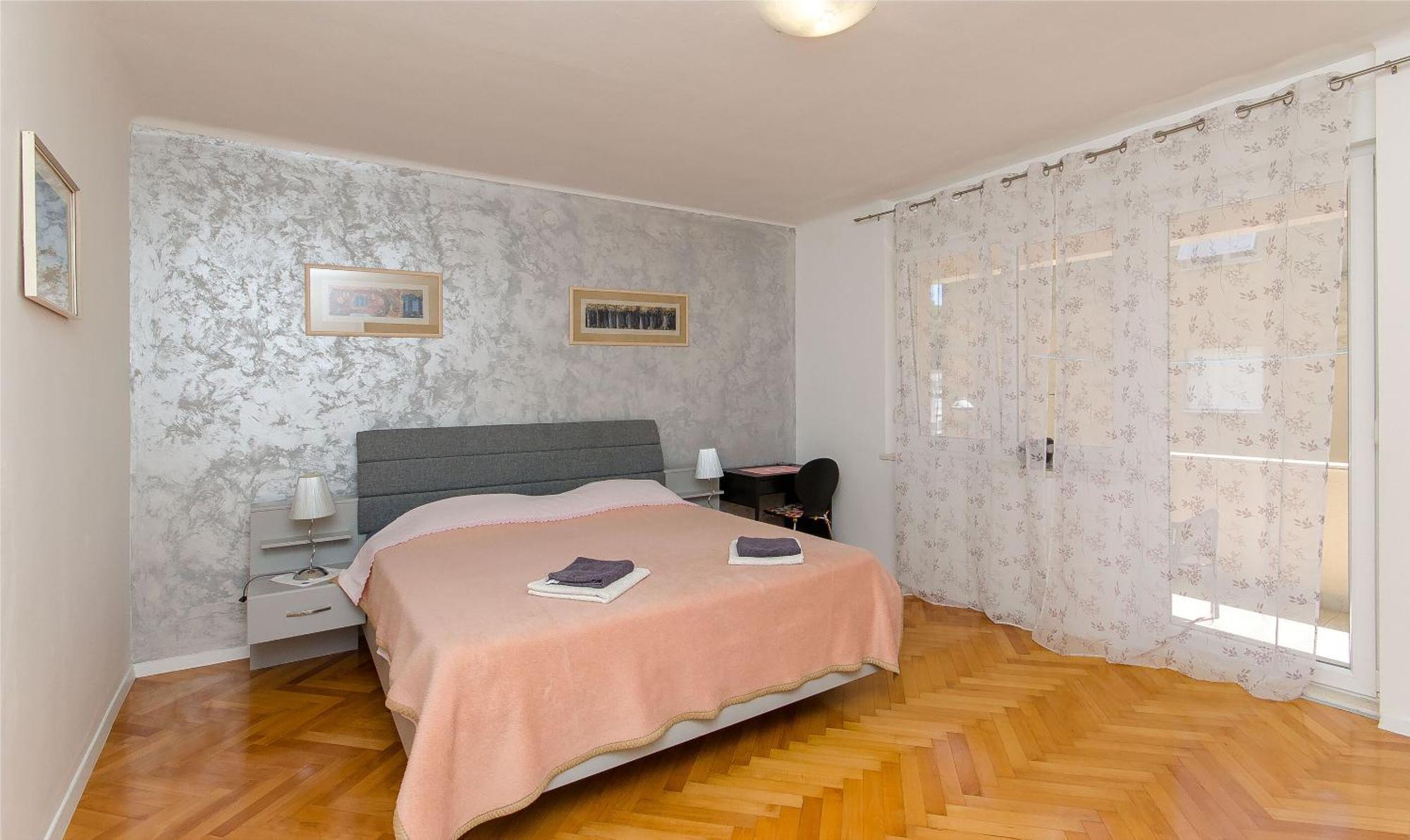 Elegant Luxury 2-bedroom In Center *