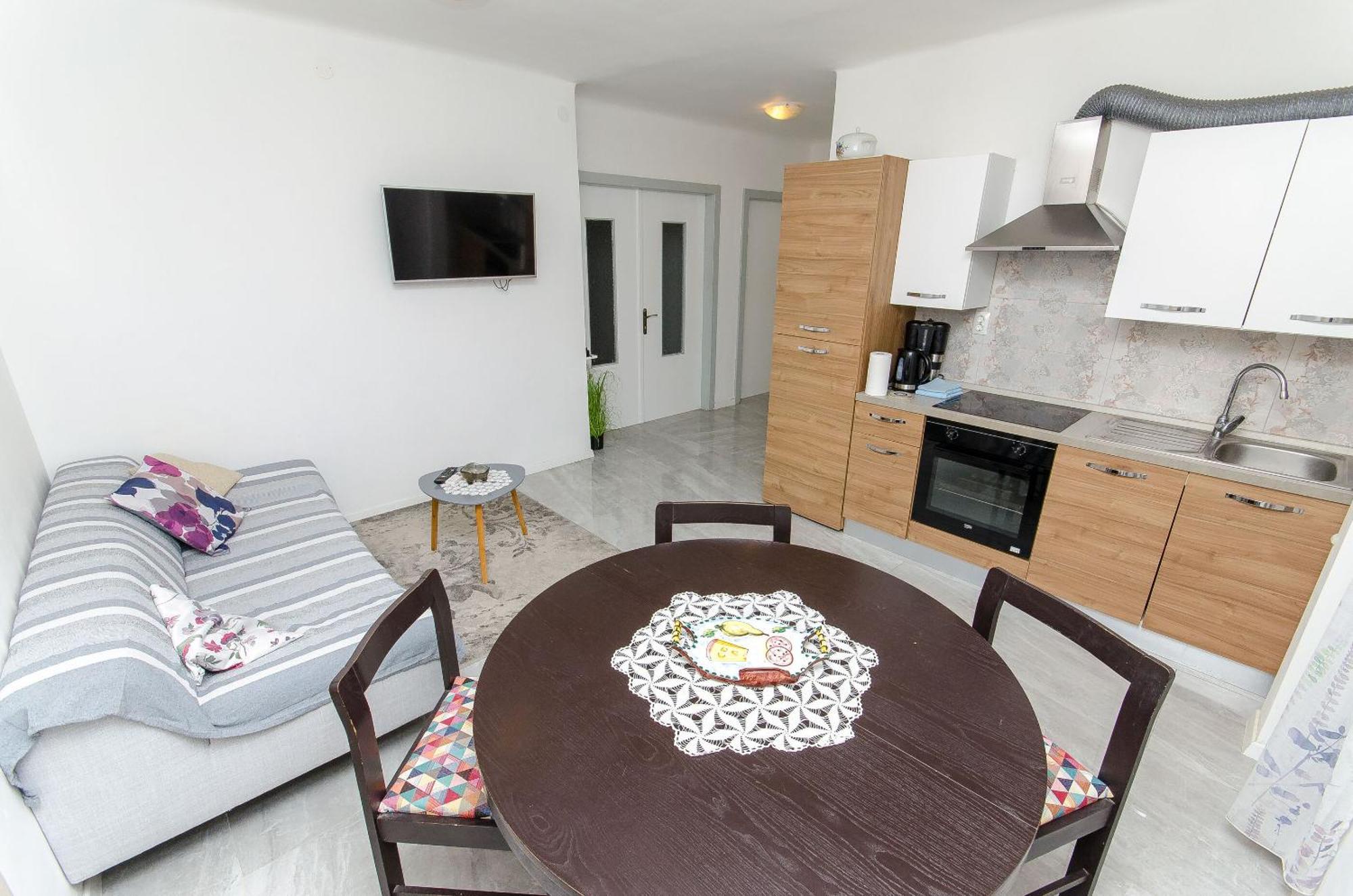 Apartament Elegant Luxury 2-bedroom In Center Split